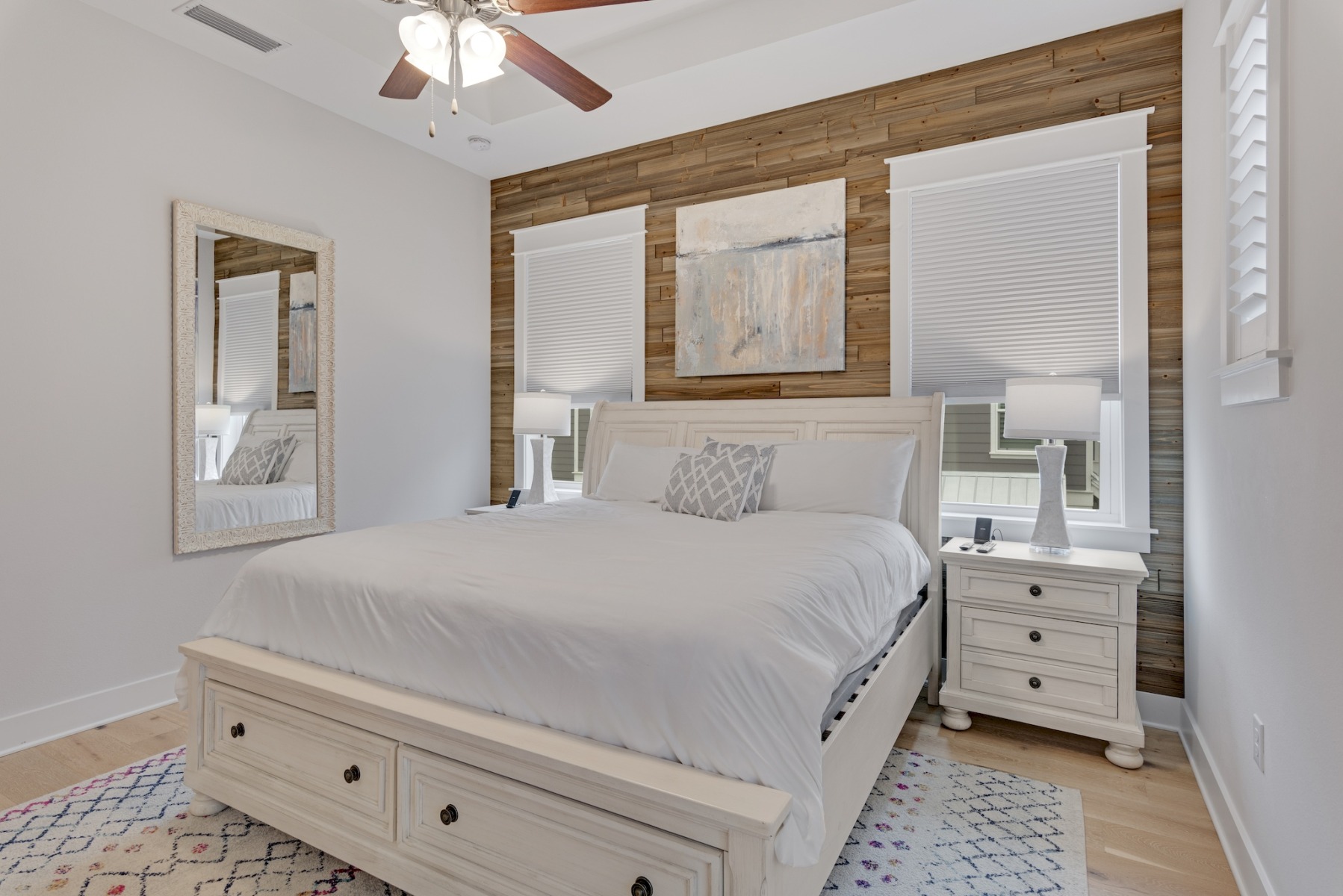 King-Bedroom-with-Twin-Nightstands-at-Recovery-Room-at-Watersound